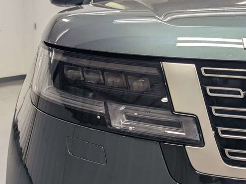 Used 2023 Land Rover Range Rover SE image 29