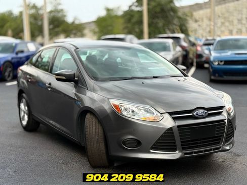 Used 2014 Ford Focus SE FWD image 8