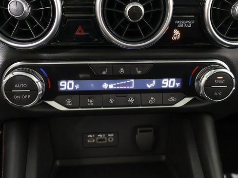 Used 2023 Nissan Sentra SR w/ SR Premium Package image 47