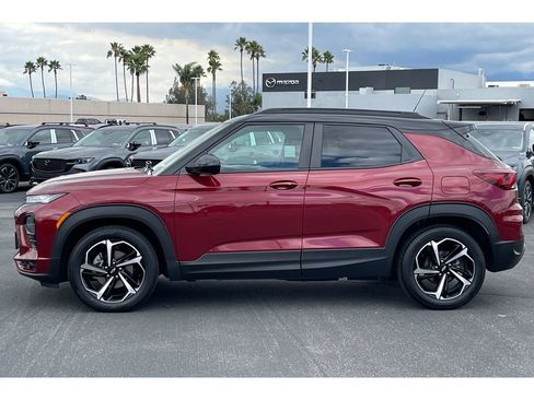 Used 2023 Chevrolet TrailBlazer RS w/ Sun and Liftgate Package FWD image 3