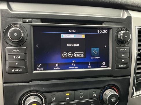 Used 2019 Nissan Titan SV AWD/4WD image 17