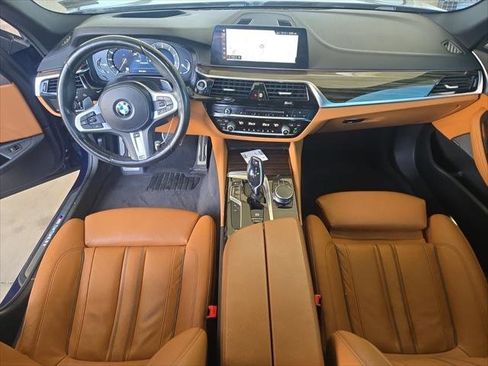 Used 2018 BMW M550i xDrive image 13