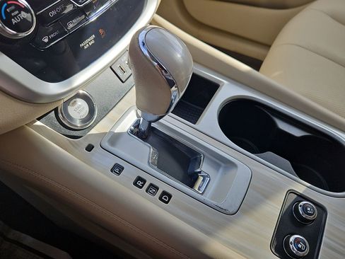 Used 2018 Nissan Murano Platinum image 17