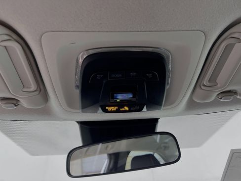 Used 2025 Toyota Corolla LE image 21