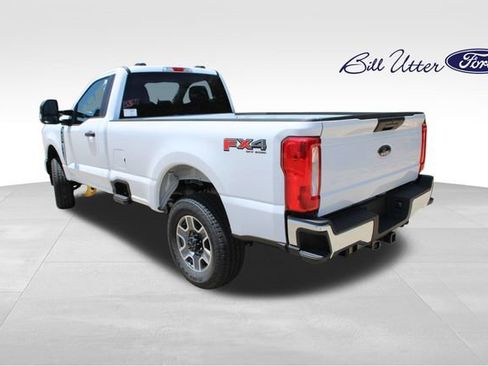 New 2025 Ford F250 XLT w/ FX4 Off-Road Package image 4
