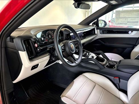 New 2026 Porsche Cayenne Coupe AWD/4WD image 4