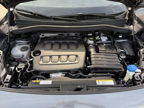 Used 2025 Volkswagen Tiguan S image 22