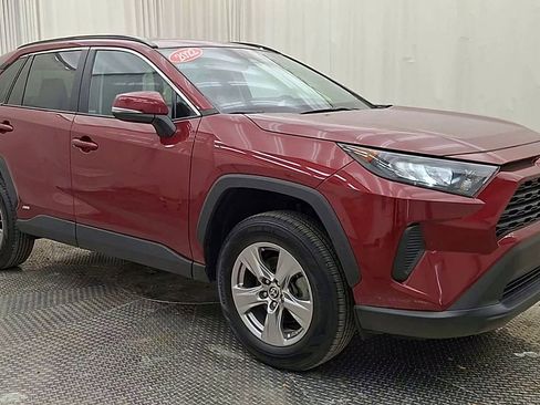 Certified 2022 Toyota RAV4 LE image 8