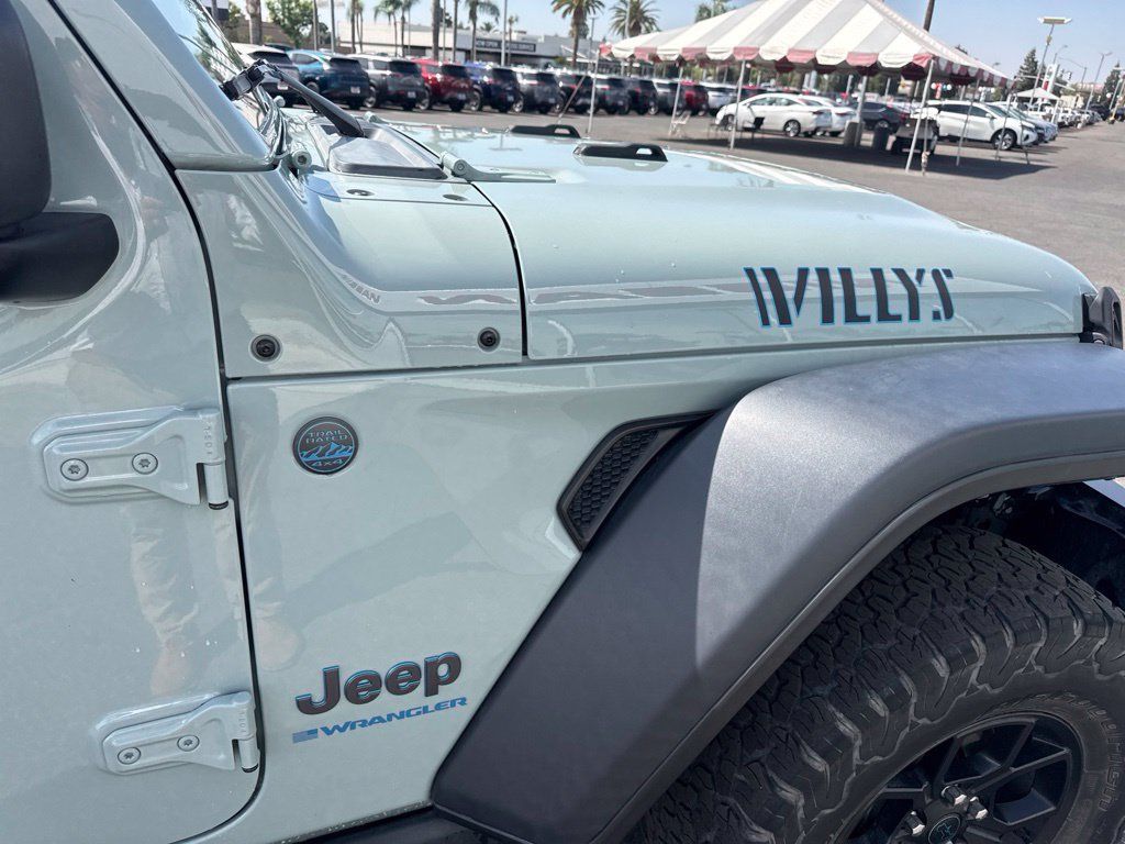 Used 2024 Jeep Wrangler Unlimited AWD/4WD image 8
