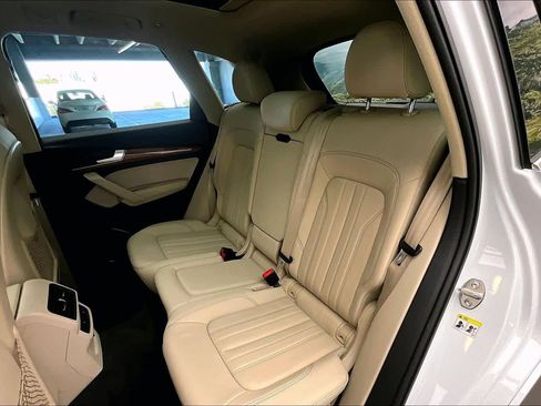 Certified 2023 Audi Q5 2.0T Premium w/ Convenience Package image 21
