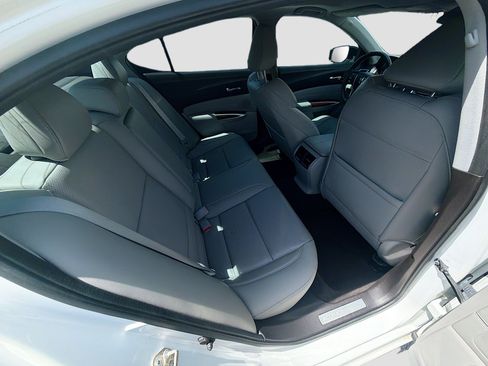 Used 2015 Acura TLX V6 w/ Technology Package FWD image 27