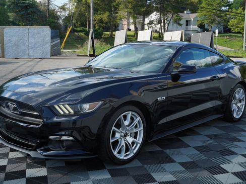 Used 2015 Ford Mustang GT Premium w/ Equipment Group 401A RWD image 12