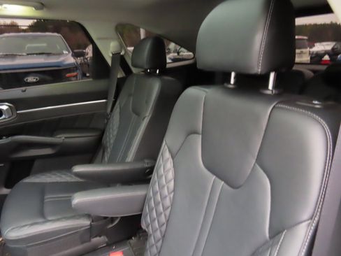 Used 2023 Kia Sorento SX image 30