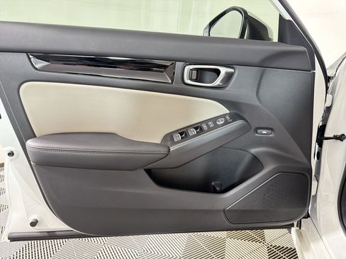 Used 2024 Honda Civic Touring image 12