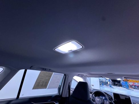 Used 2025 Toyota RAV4 XLE w/ Convenience Package FWD image 38