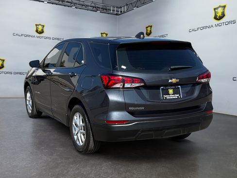 Used 2022 Chevrolet Equinox LS FWD image 3