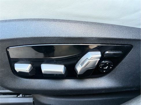 Used 2019 BMW M5 w/ Executive Package image 32