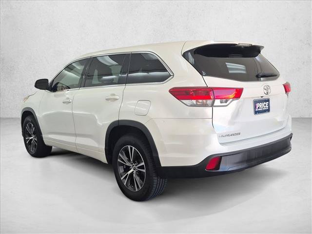 Used 2017 Toyota Highlander LE FWD image 8