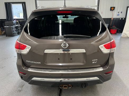 Used 2015 Nissan Pathfinder SV w/ Trailer Tow Package AWD/4WD image 5