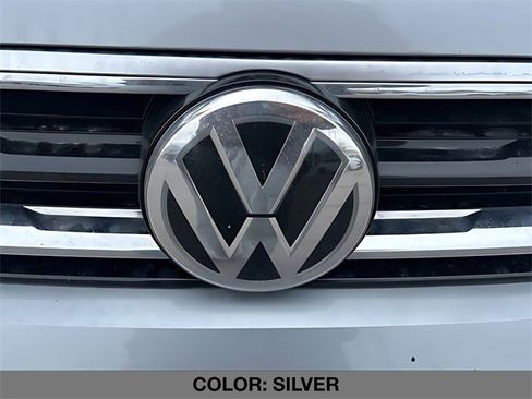 Used 2021 Volkswagen Tiguan SE R-Line w/ 3rd Row Seat Package image 9