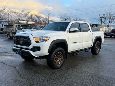 Used 2023 Toyota Tacoma 4x4 Double Cab w/ Trail Edition image 2