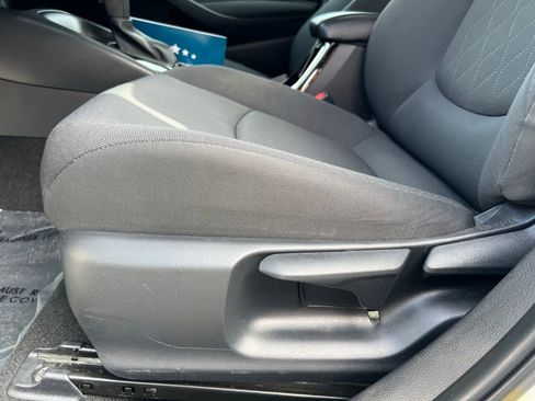 Used 2022 Toyota Corolla LE image 22