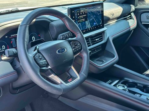 Used 2025 Ford Explorer ST AWD/4WD image 12