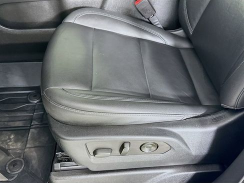 Used 2021 Chevrolet Tahoe Z71 w/ Rear Media and Nav Package image 21