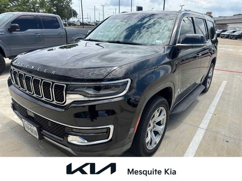Used 2022 Jeep Wagoneer Series II AWD/4WD image 1