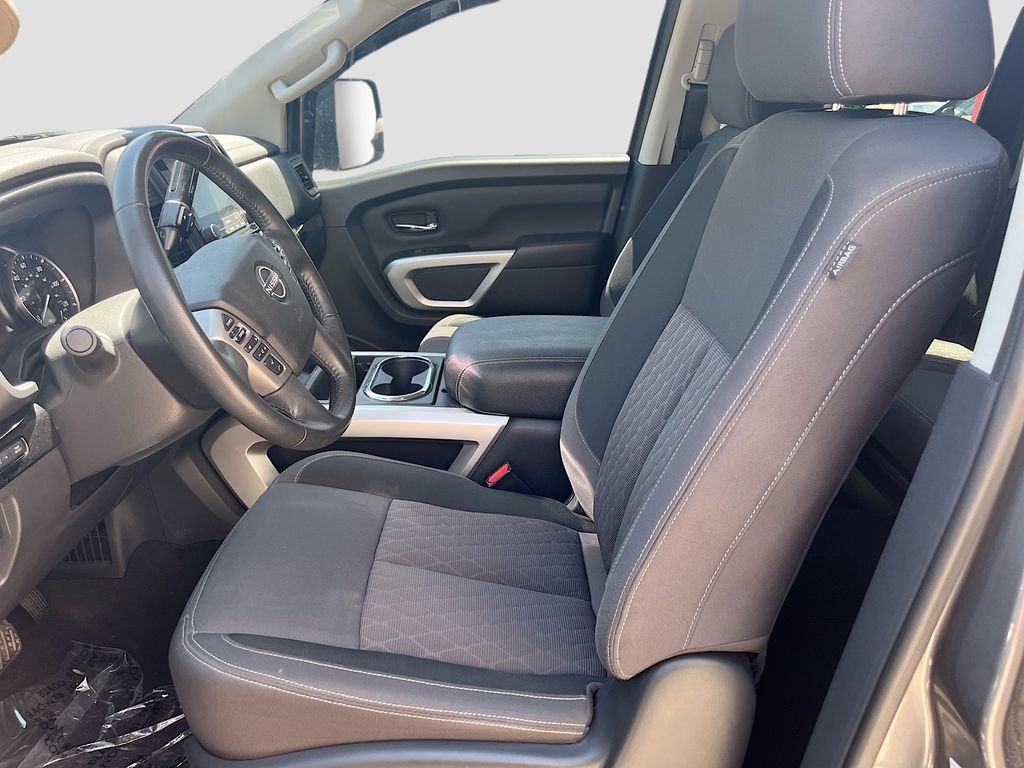 Used 2024 Nissan Titan SV w/ SV Convenience Package AWD/4WD image 19