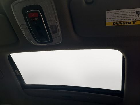 Used 2025 Hyundai Elantra SEL FWD image 20