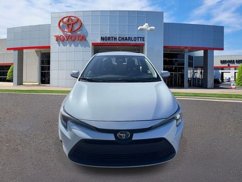 Used 2024 Toyota Corolla LE FWD image 3