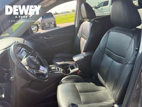 Used 2019 Nissan Rogue SL AWD/4WD image 12