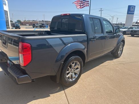Used 2021 Nissan Frontier SV image 15