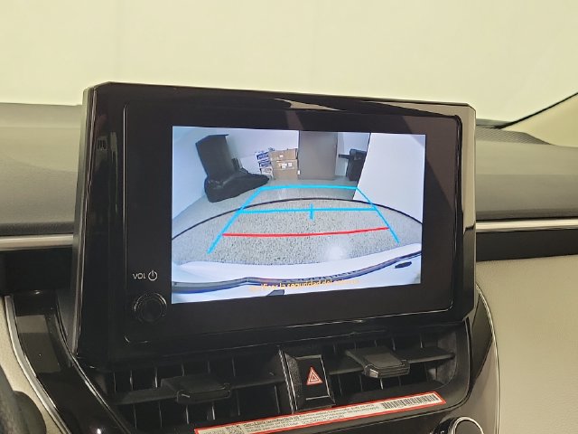 Used 2025 Toyota Corolla LE FWD image 29