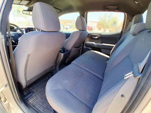 Used 2019 Toyota Tacoma TRD Off-Road w/ Technology Package AWD/4WD image 22