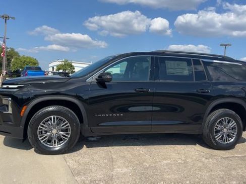 New 2026 Chevrolet Traverse LT w/ LPO, Floor Liner Package image 5