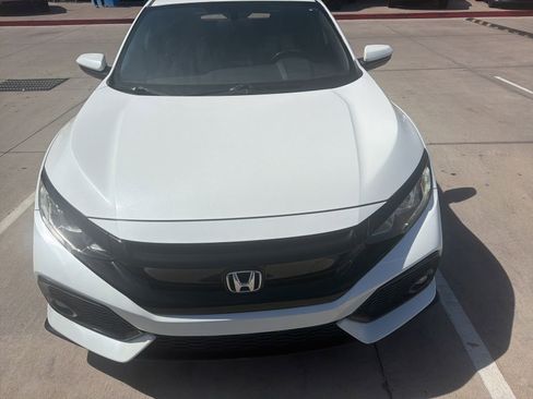 Used 2017 Honda Civic Sport image 9