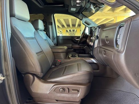 Used 2022 GMC Sierra 2500 Denali image 27