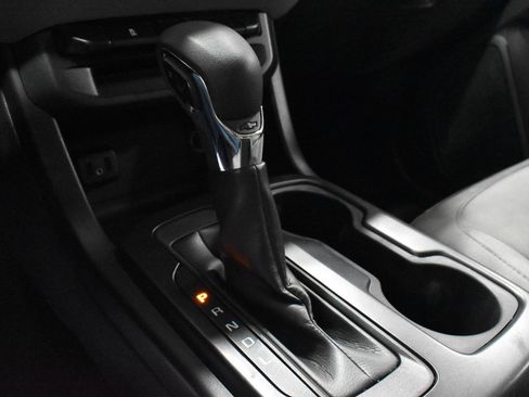 Used 2022 Chevrolet Colorado W/T image 16