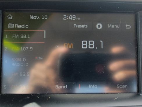 Used 2018 Kia Optima LX w/ 17" Alloy Wheels Package image 25