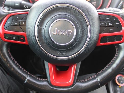 Used 2018 Jeep Compass Trailhawk w/ Leather Interior Group image 15