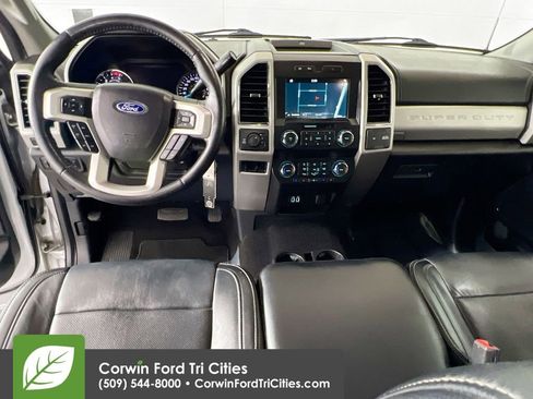 Used 2019 Ford F350 Lariat w/ Camper Package image 7