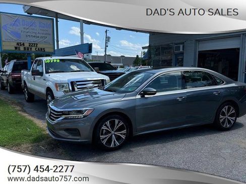Used 2021 Volkswagen Passat 2.0T SE image 1