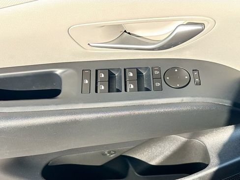 Certified 2026 Hyundai Tucson SE FWD image 17