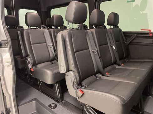 Used 2024 Mercedes-Benz Sprinter 2500 image 18