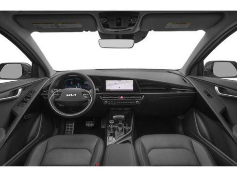 Used 2025 Kia Niro SX Touring FWD image 5