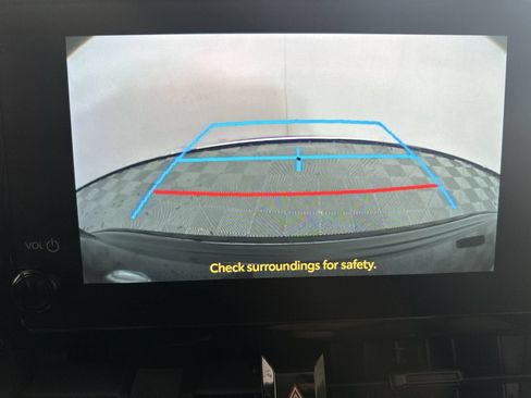 Used 2025 Toyota Corolla LE FWD image 17