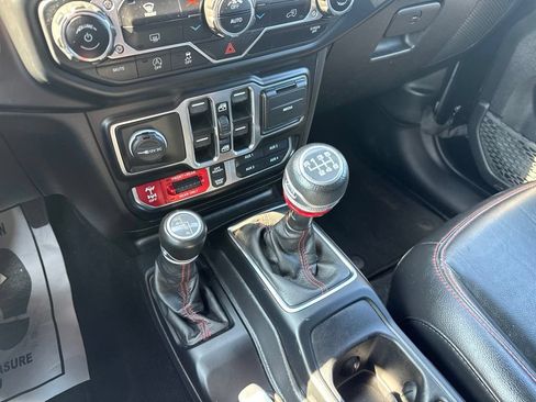 Used 2021 Jeep Wrangler Unlimited Rubicon AWD/4WD image 19