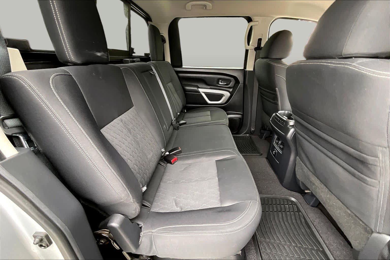 Used 2018 Nissan Titan SV w/ SV Convenience Package AWD/4WD image 19